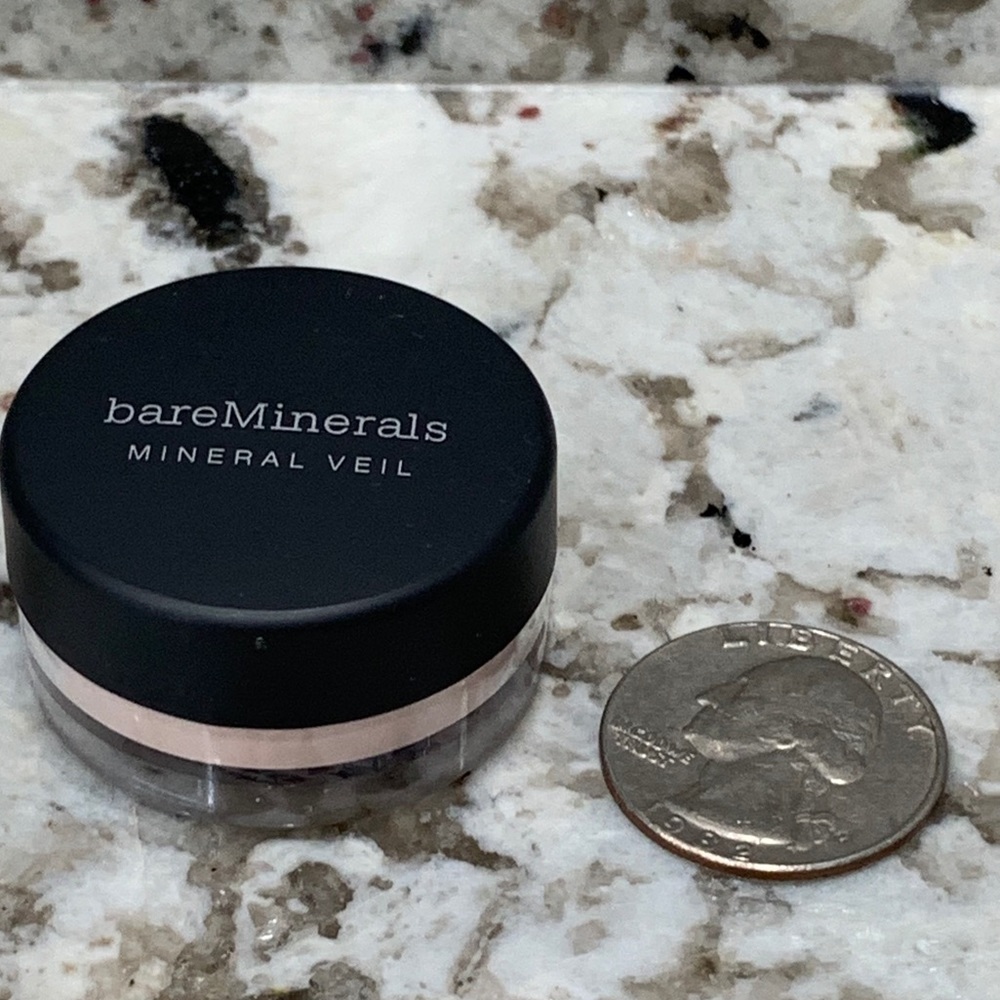🍄6/$26 Bare Minerals mineral veil purse size NWT